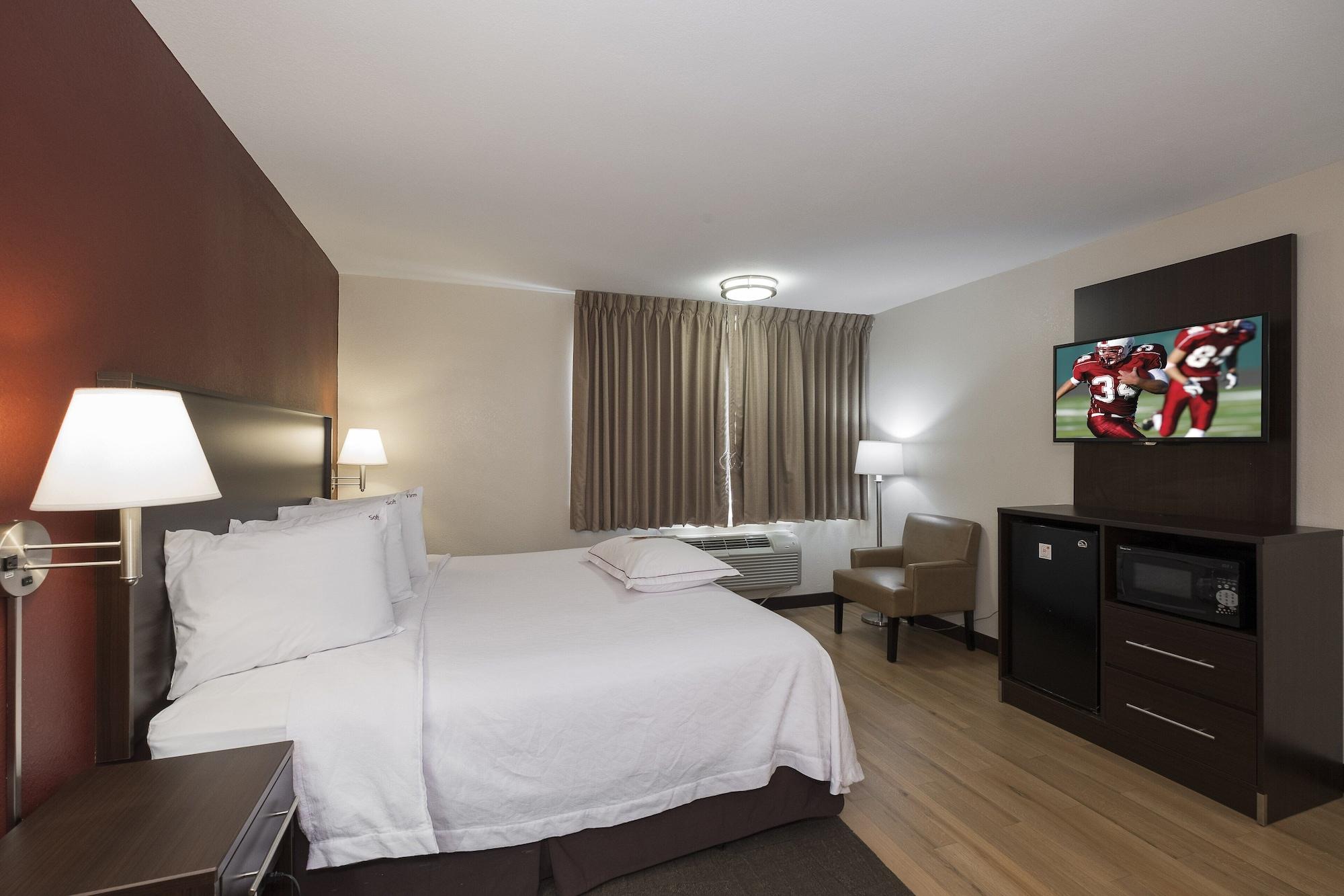 Red Roof Inn Plus+ Poughkeepsie Extérieur photo